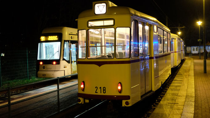 B2 62/65 nr. 218 + Variobahn nr. 421 "Opole", Potsdam Bahnhof Pirschheide, 16.12.2017, Ingo Weidler
