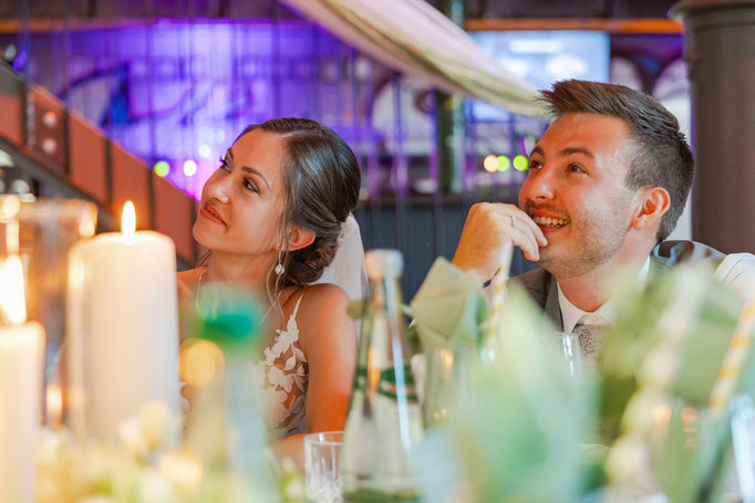 Braut und Bräutigam bei der Hochzeitsfeier im Maschinenhaus Markus Grein Catering