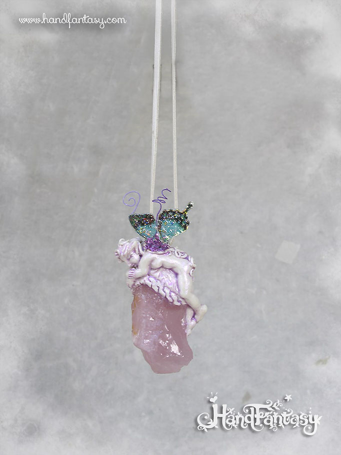 Cuarzo rosa. Joyería de Hadas, Colgante de Hada, colgantes de hadas originales con cristales, hadas en miniatura