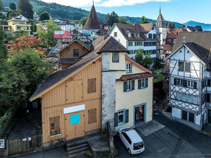1984 erbaute Remise wird zum Kirsch-Kompetenzzentrum.