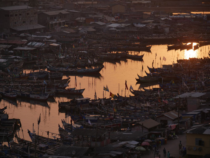 Der kleine Fischerhafen in Elmina
