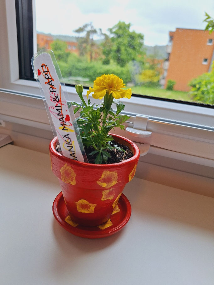 Mutter/Vatertagsgeschenke -mit viel Liebe von den Tageskindern gestaltet