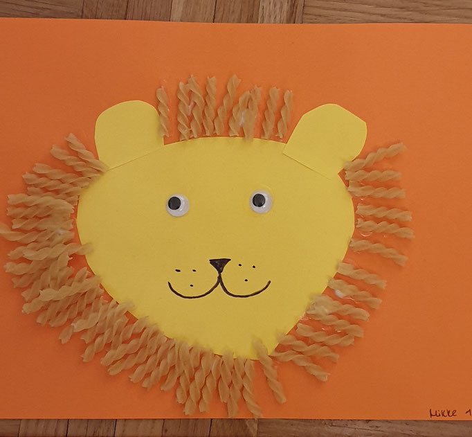 Nudelbild Löwe 