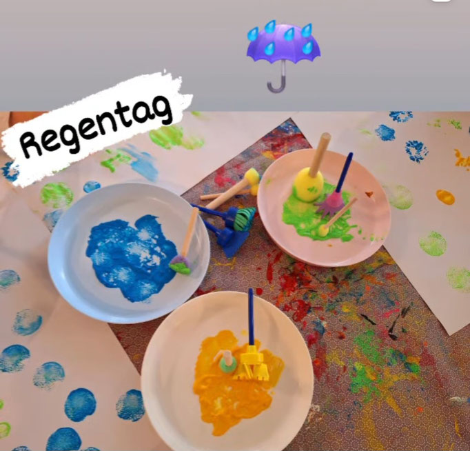 Regentage laden ein um mit Farbe beim Stempeln kreativ zu sein