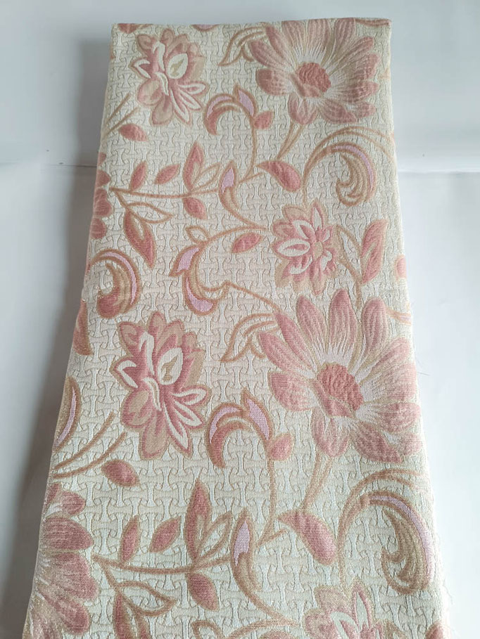 Scampolo di tessuto damascato in gobelin fantasia con fiore in jacquard 280x280 cm. Col.Rosa. A732