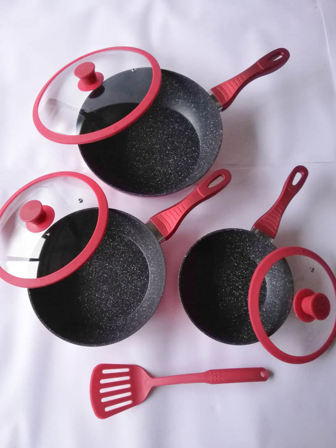 Set padelle antiaderente con pietra lavica e con coperchio più spatola. Col.Rosso. B740