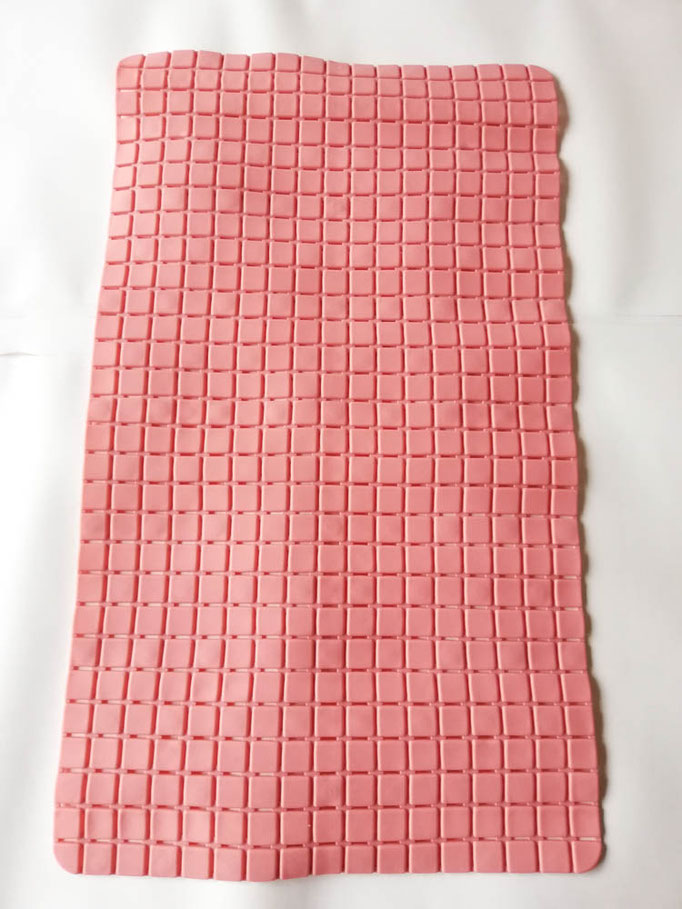 Tappeto doccia/vasca antiscivolo di forma rettangolare con quadratini tinta unita 40x70 cm. Col.Rosa. B781