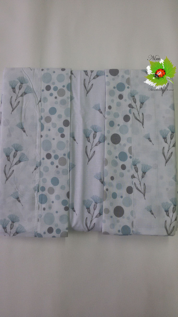 Completo lenzuola con fiori di Regina Schrecker per letto matrimoniale due piazze. Col.Azzurro.B203