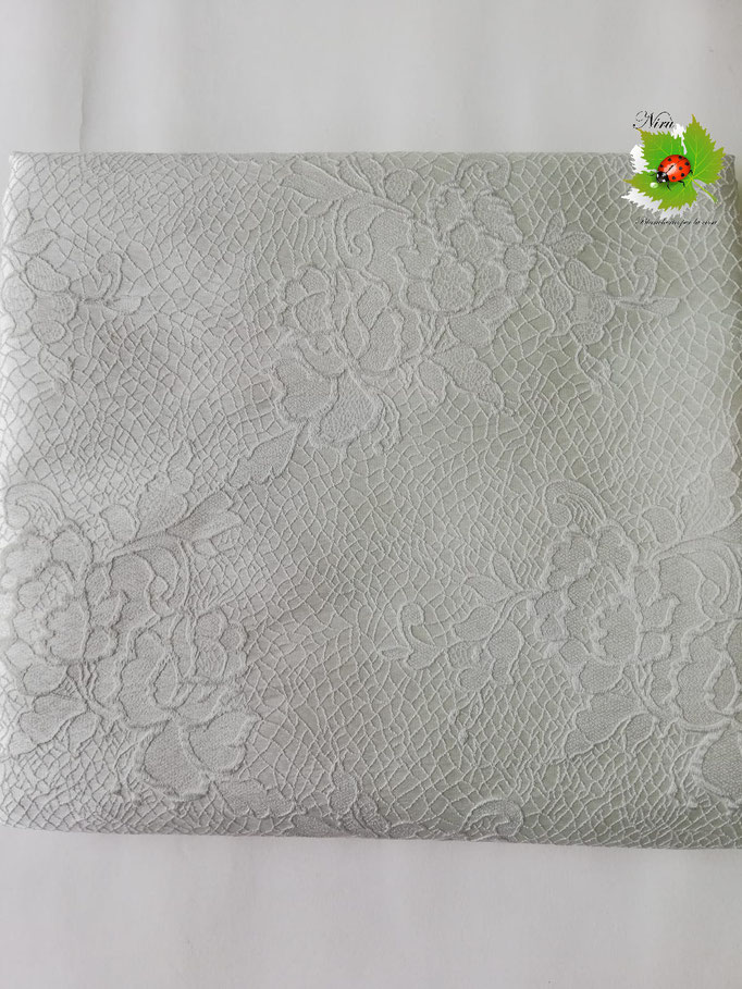 Scampolo tessuto jacquard dis. rose 280x280 cm. Col.Bianco sporco. B235