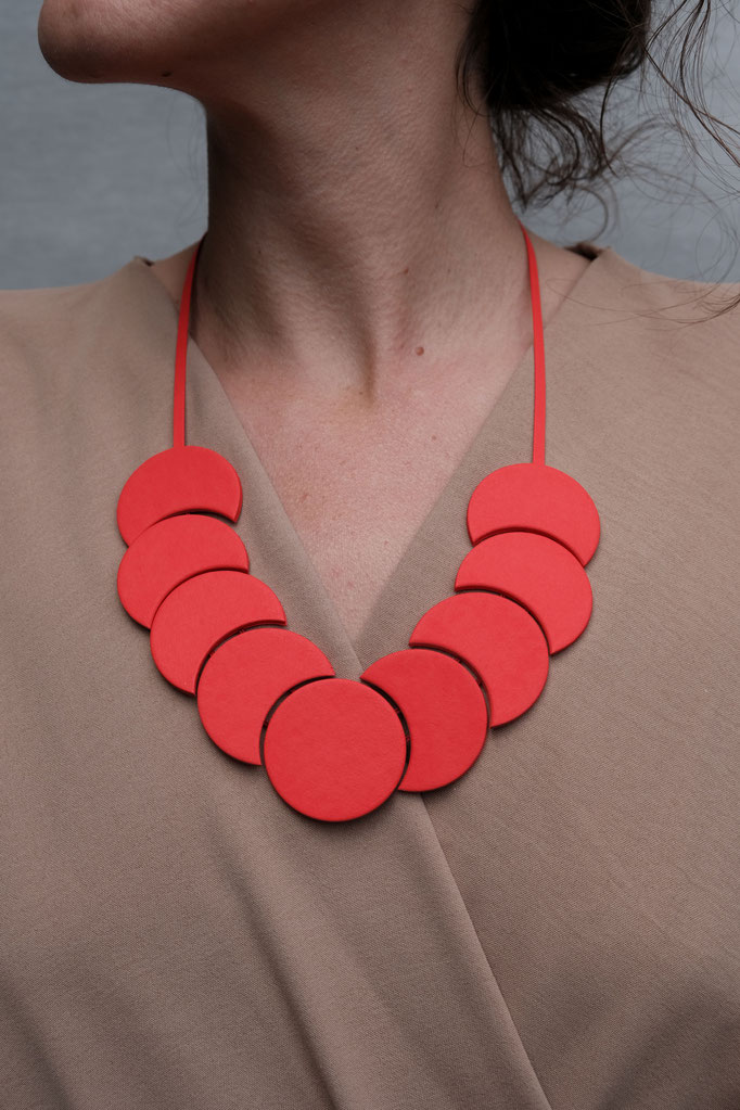 Disko necklace red 59cm