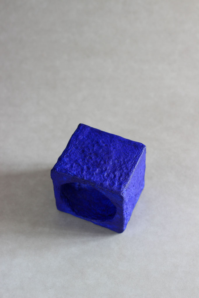 Cube large blue