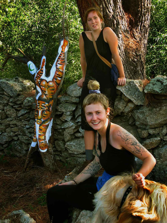 wwoofers girls, wwoofers, wwoofing in Spain, wwoof Espana, wwoof Spain, workaway host, helpx host, volunteers in Spain, eco-volunteers