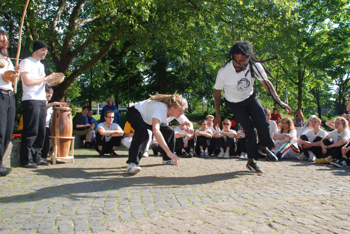 Pfingsten 2010 vor der Mensa
