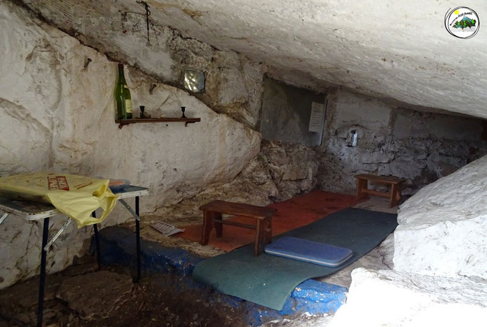 Cueva o refugio del Yedrón