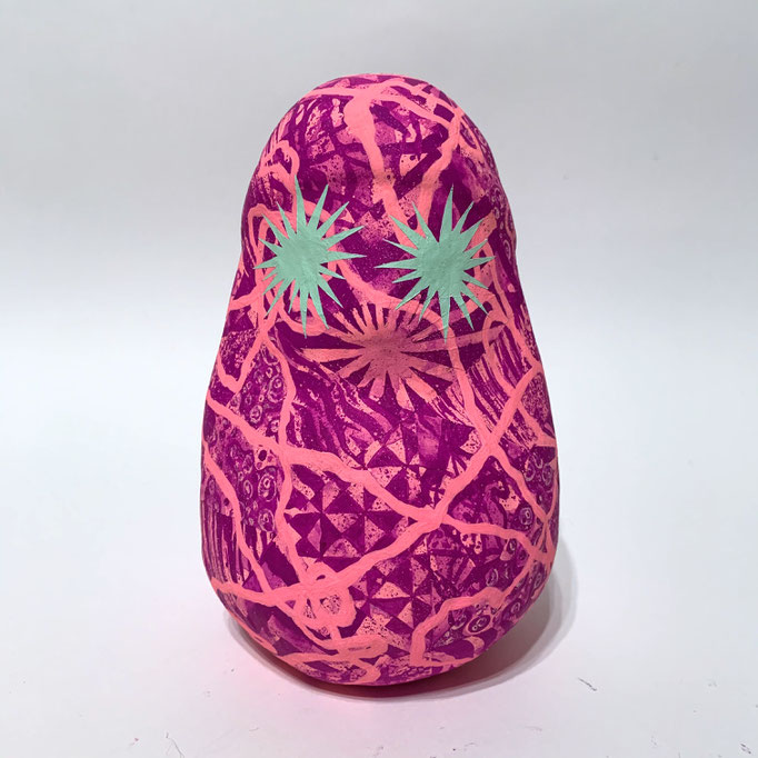 ミハラのキヅキ 160×100×110mm / acrylic on mihara daruma / 2020