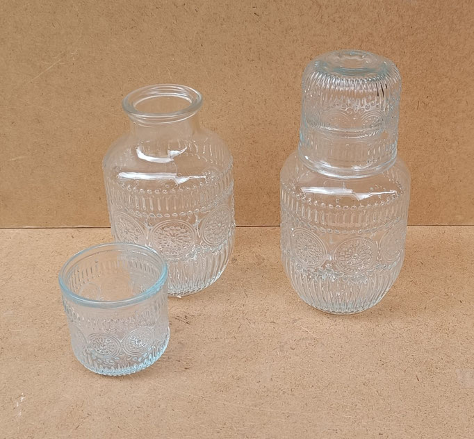 Botella con vaso. Ref TM. 18x9