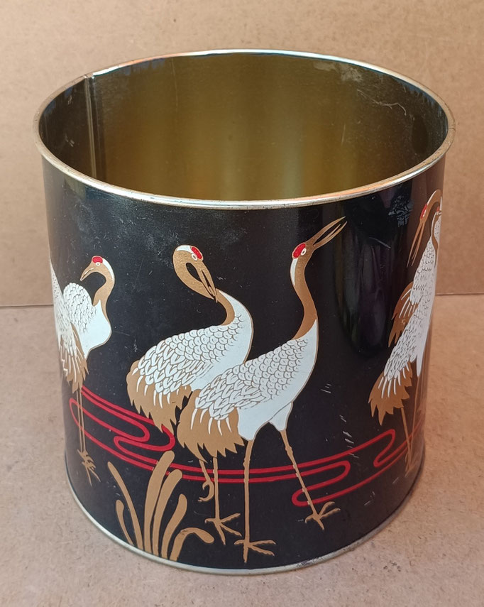 Bote metal vintage Meister (Brasil). Ref SOT. 16x16