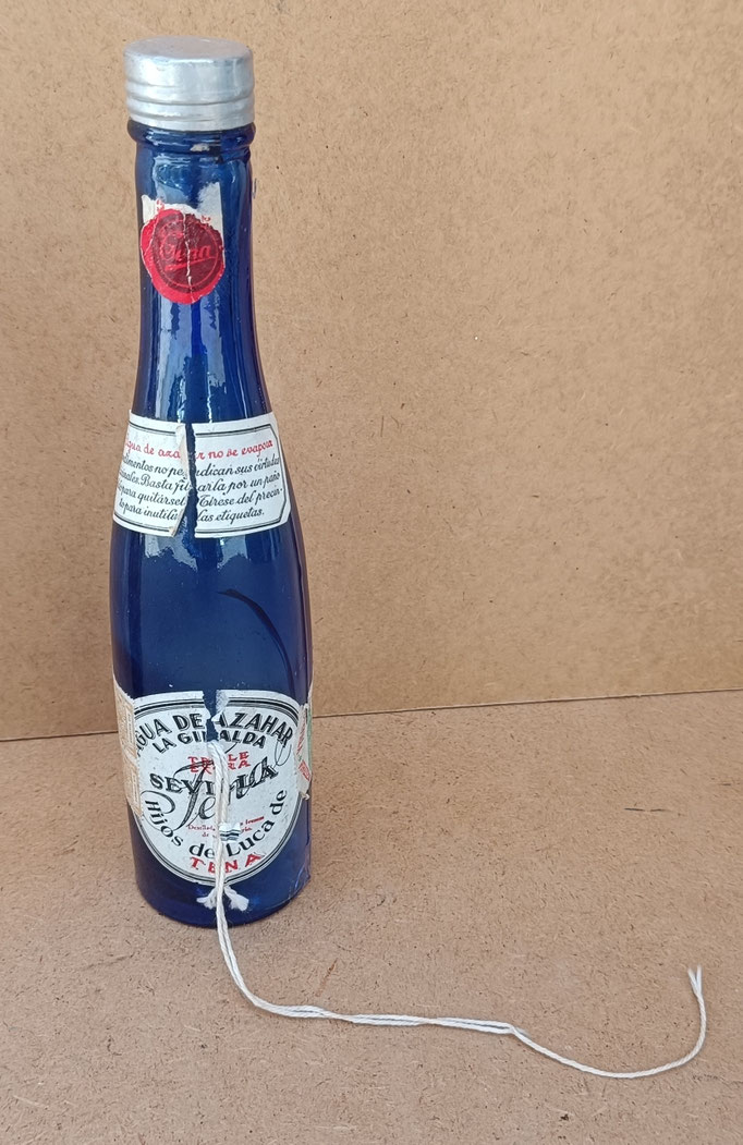 Botella antigua agua de azahar. Ref GOY. 23x5