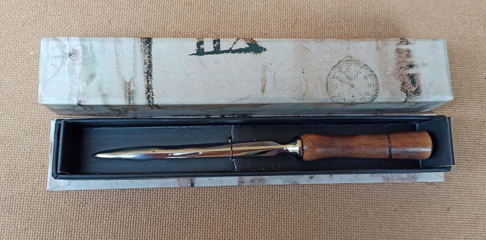 Abrecartas mango madera. Ref 17512. 23x2