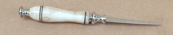 Abrecartas mango imitación marfil. Ref  50005633. 24x2