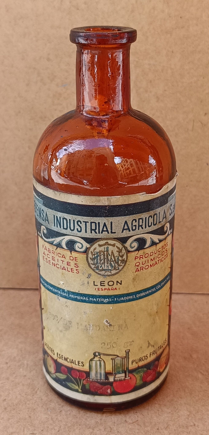 Botella antigua Defensa industrial agrícola. Ref GOY. 17x7