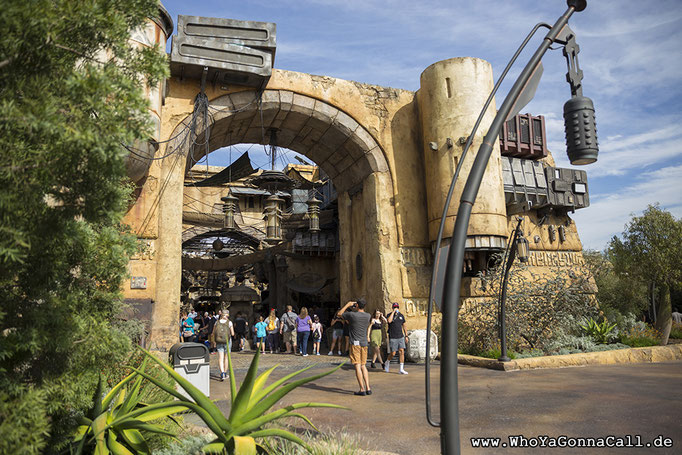 Star Wars Galaxy's Edge Disneyland Anaheim