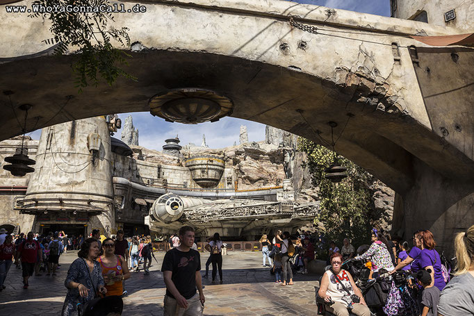 Star Wars Galaxy's Edge Disneyland Anaheim