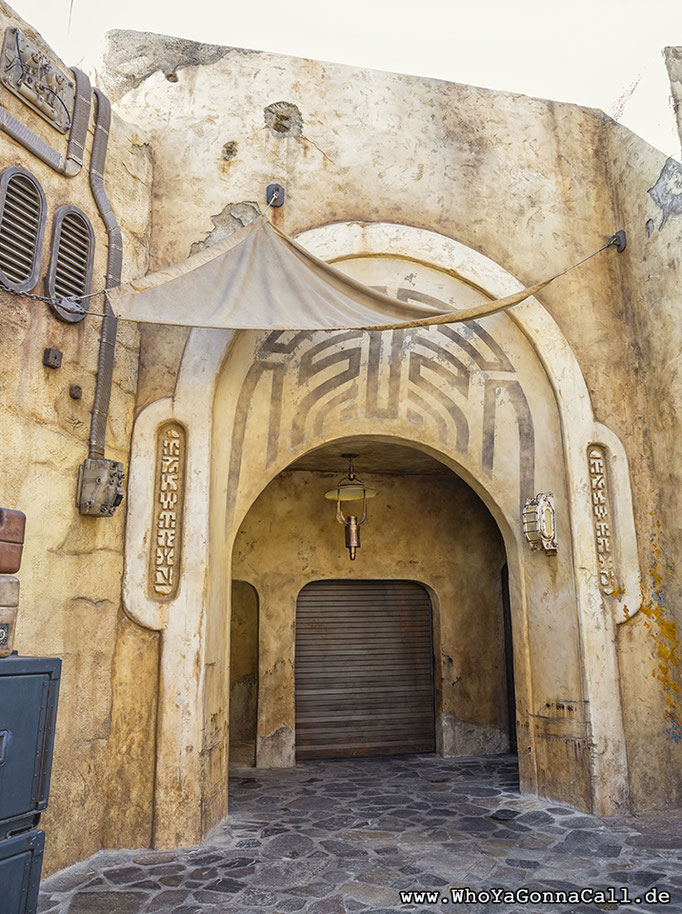 Star Wars Galaxy's Edge Disneyland Anaheim