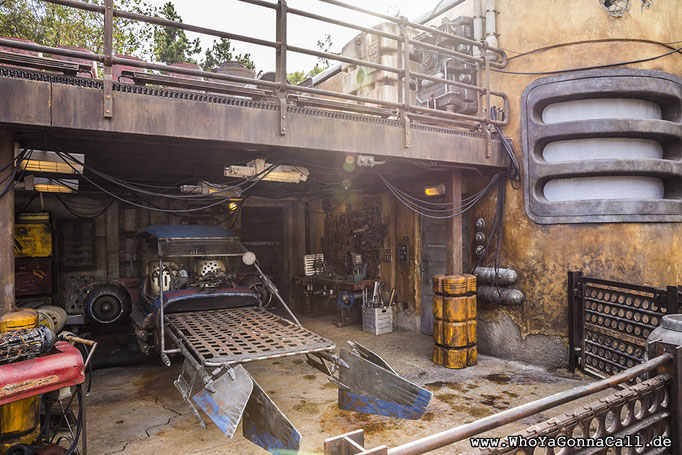 Star Wars Galaxy's Edge Disneyland Anaheim