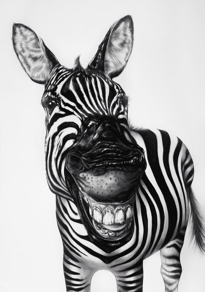 Pearly Whites | 2020 | 100 x 70cm | Charcoal on Fabriano-papier ***