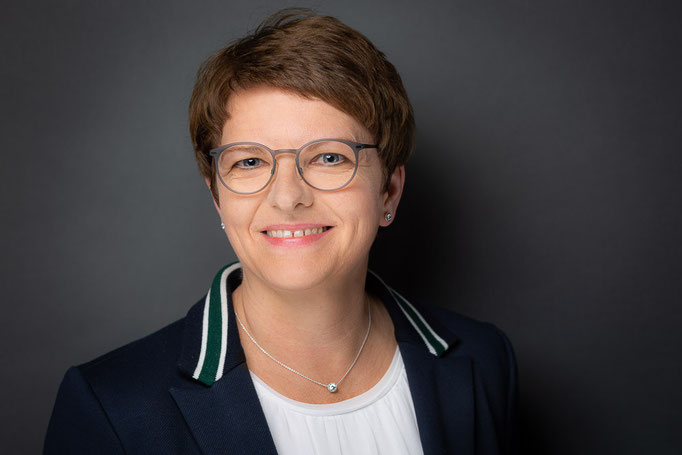 Heike Hofschröer  Uhrmacherin und Beratung Uhren & Schmuck & Trauringe