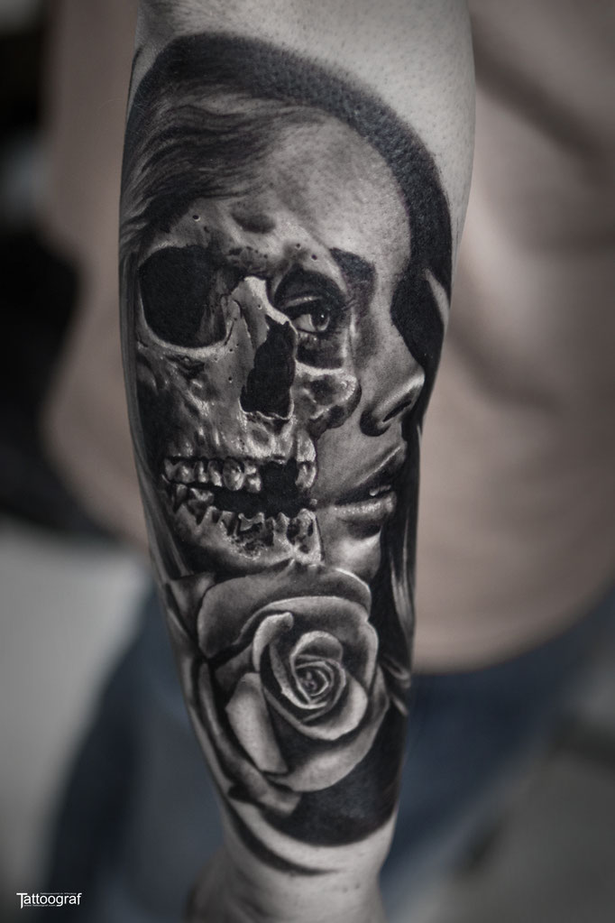 Tattoo by Vitali Ichtendriz