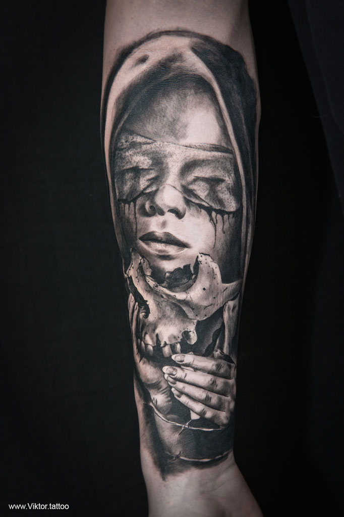 Tattoo by Vitali Ichtendriz