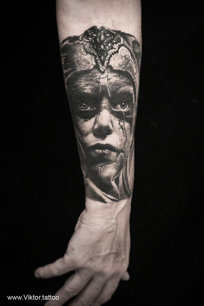 Tattoo von Viktor