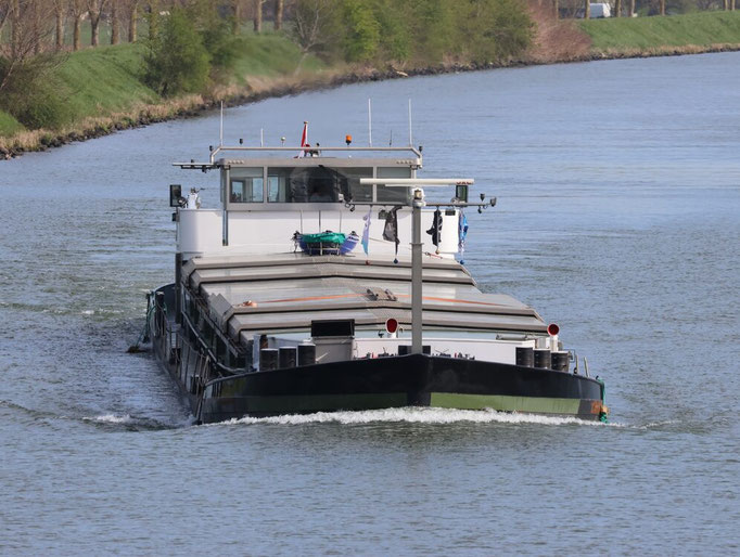 Motorvrachtschip Nordic Light (ENI 02318591)