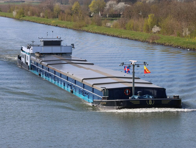 Motorvrachtschip Helena-Jantine met ENI-nummer 02314002 Bij Echt