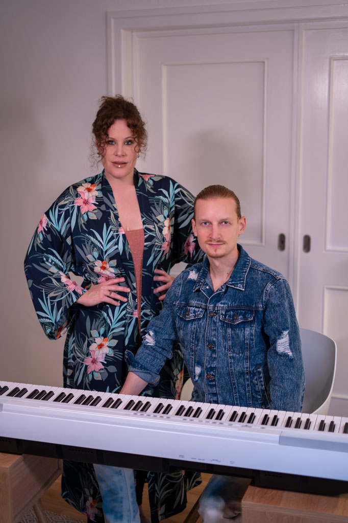 Porträt-Fotografie des Musiker-Duos «Dust of Soul» mit Saskia Stäuble («Dusty») und Michael Odermatt («MiKey»)