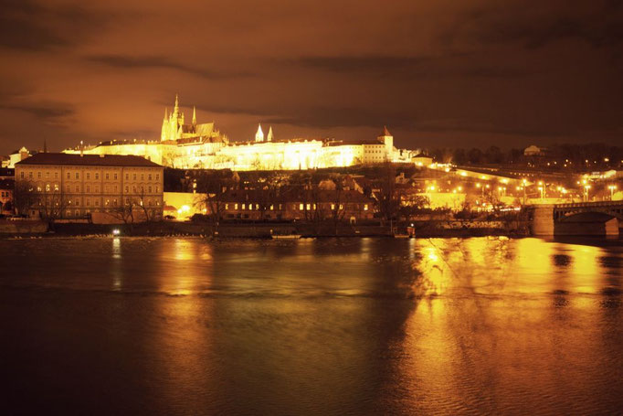 Prag bei Nacht