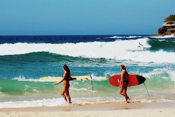 Surfer am Bondi Beach, Sydney