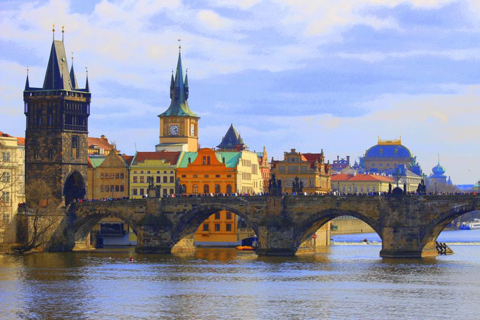 Karlsbrücke mit Altstadt