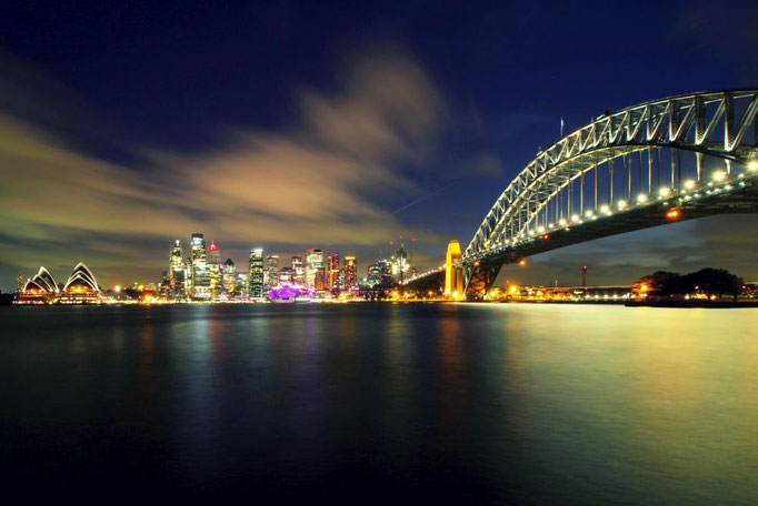 Blick auf Opernhaus und Harbour Bridge, Sydney