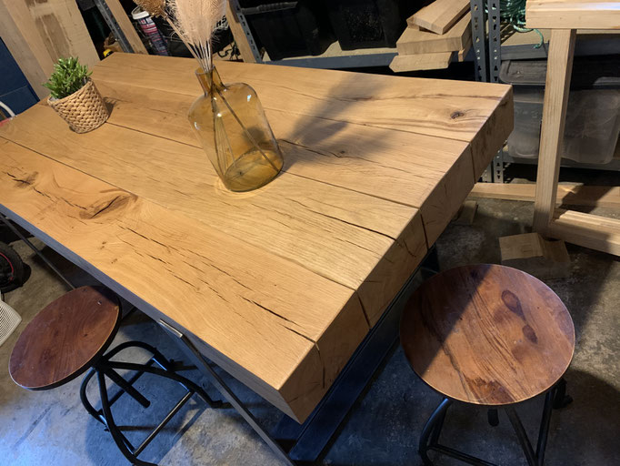 TABLES SUR MESURE EN CHÊNE MASSIF 