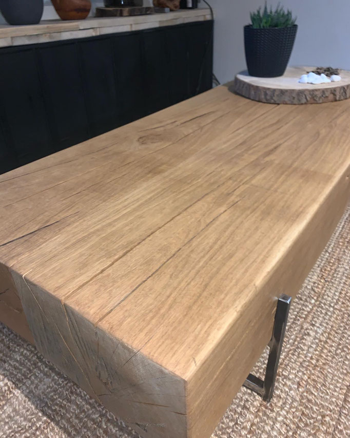 TABLES SUR MESURE EN CHÊNE MASSIF 