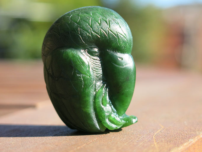 Kakapo Jade Carving 翡翠彫刻