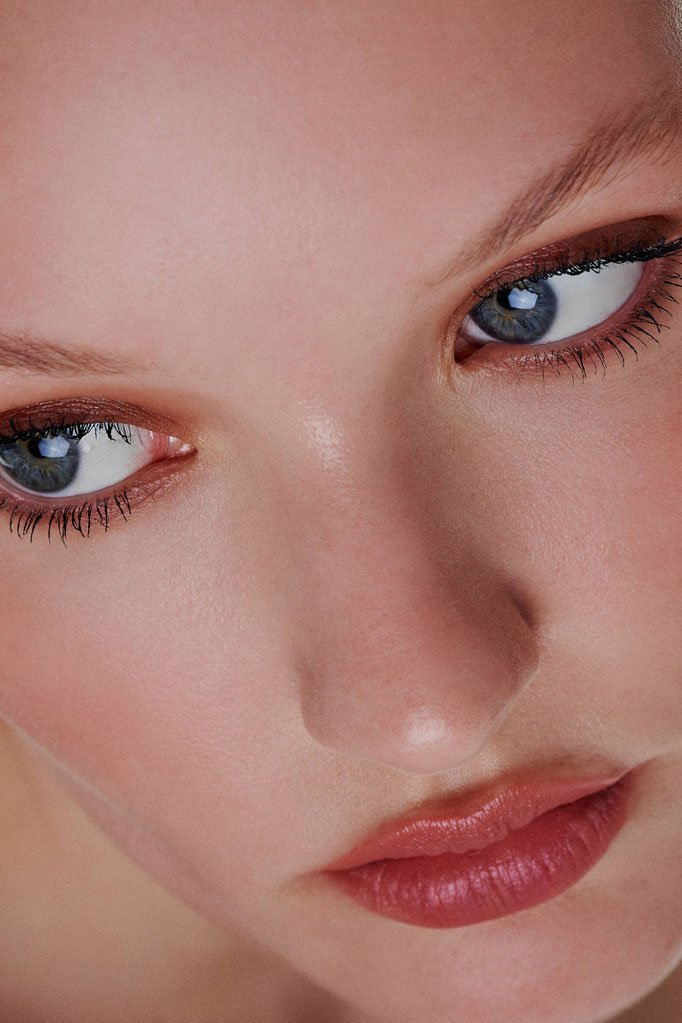 Kylie cosmetics by Zoé Kovacs Mua Amélie Moutia