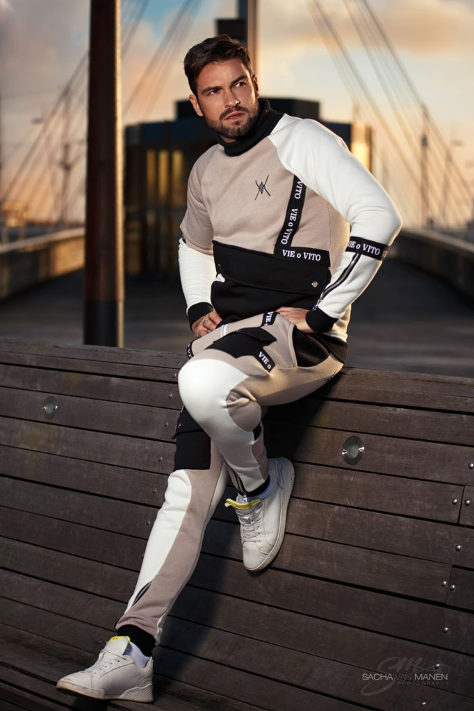 Fotograaf: Sacha van Manen- Model: Maurice Vos- Make-up & hair: Jacqueline Huijssoon