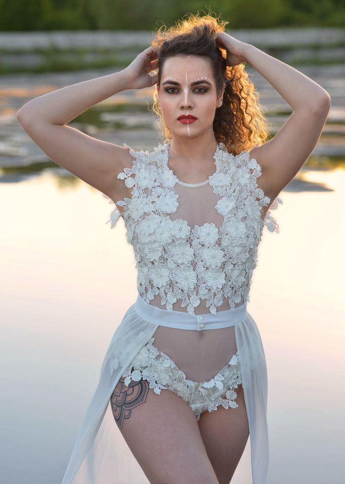 Fotograaf: Peter Isaak- Model: Sukie Krijgsman - Make-up & hair: Jacqueline Huijssoon