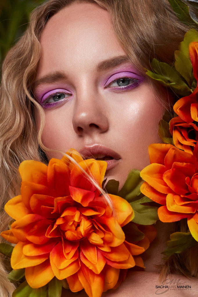Fotograaf: Sacha van Manen- Model: Ines Truszkawska- Make-up & hair: Jacqueline Huijssoon