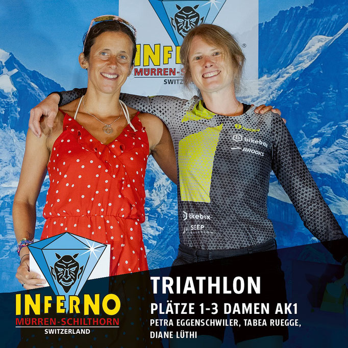 Foto mit der strahlenden Siegerin des Infernotriathlons, Petra Eggenschwiler
