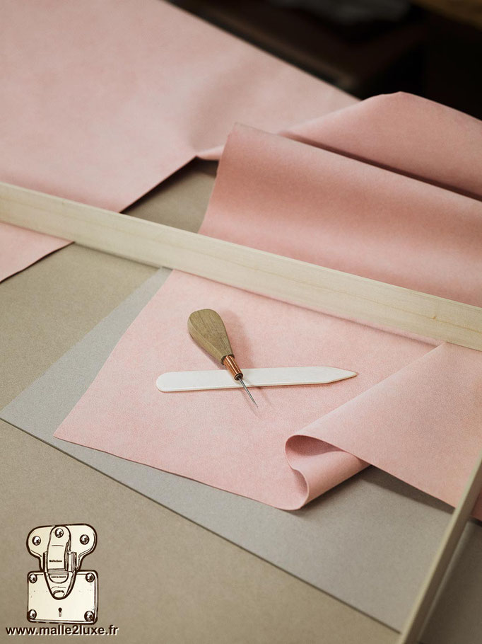 atelier louis vuitton suédine rose